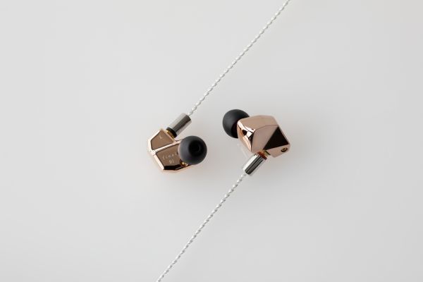 B-1 - Ecouteurs intra-auriculaires dynamiques 13 Ohms